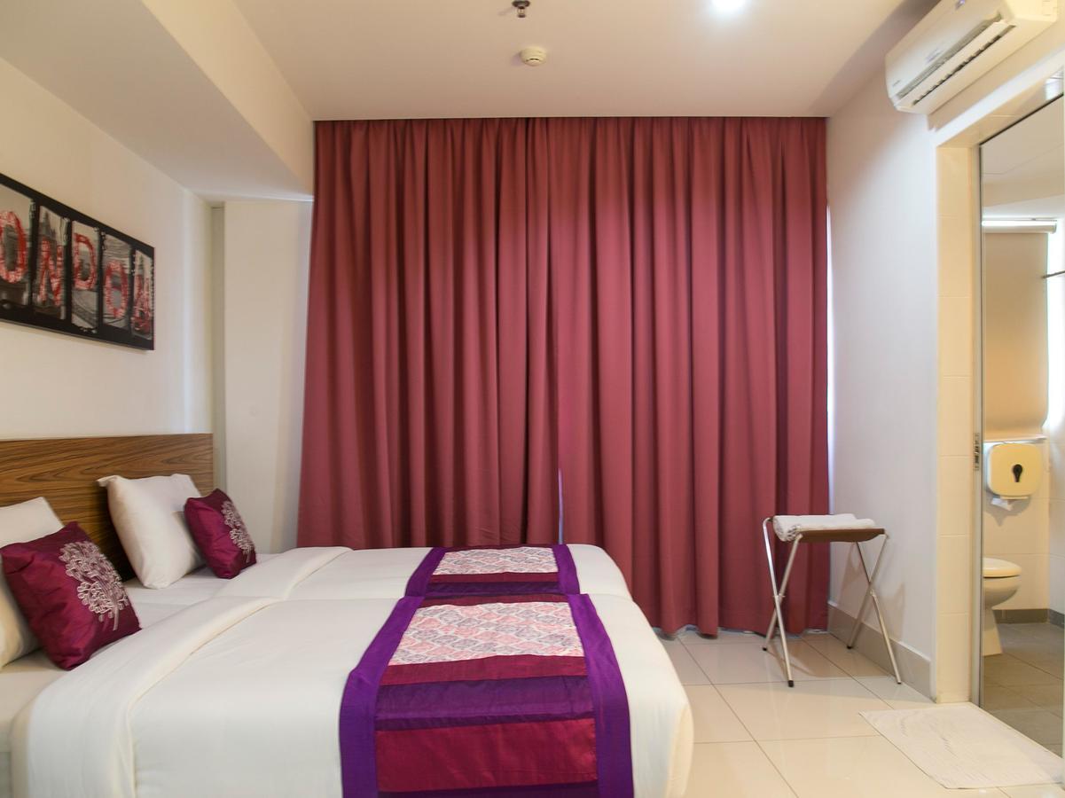 Oyo 180 V Hotel Kuala Lumpur Exterior foto